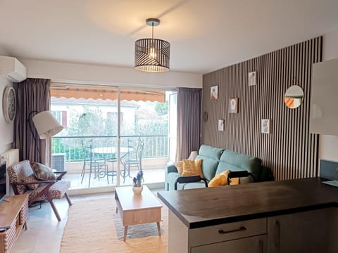 Appartement à 100m de la plage Apartment in Mandelieu-La Napoule