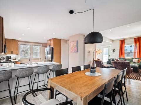 Kitchen or kitchenette, Living room, Dining area