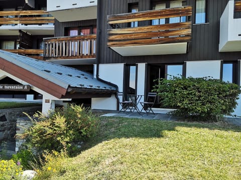 Patio, Garden, Garden view
