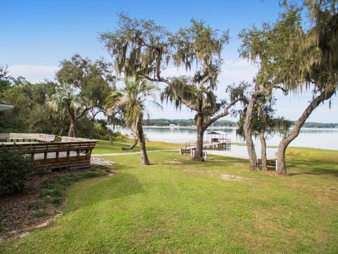 On Lake Time House in Lake Weir