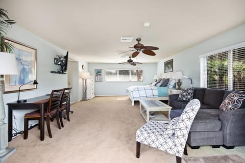 On Lake Time House in Lake Weir