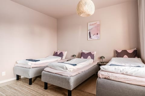 Arctic Bloom Retreat: 2BR w/ Parking Apartment in Rovaniemi