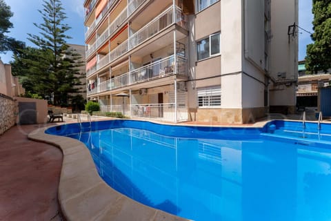 Property building, Day, Pool view, Swimming pool