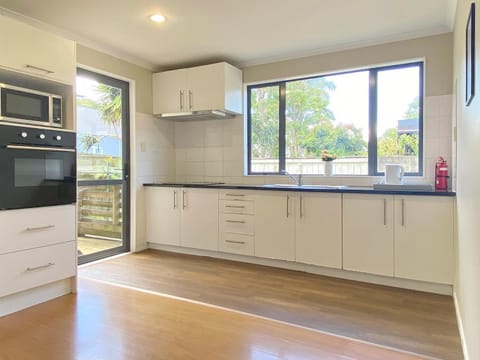 Kingsland Spacious 10BR 6BH Home - RARE FIND House in Auckland