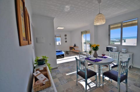 Nearby landmark, Natural landscape, Balcony/Terrace, Balcony/Terrace, Dining area, City view, City view, Landmark view, Landmark view, Sea view, Sea view, Dinner, Dinner, Sunrise