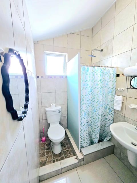 Evernice Guest House Bed and Breakfast in Cape Town