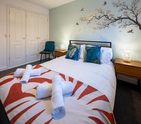 Bed, Photo of the whole room, Bedroom, towels, wardrobe