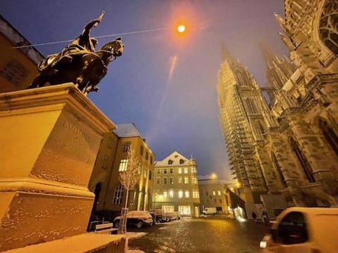Night, Neighbourhood, Street view, Location