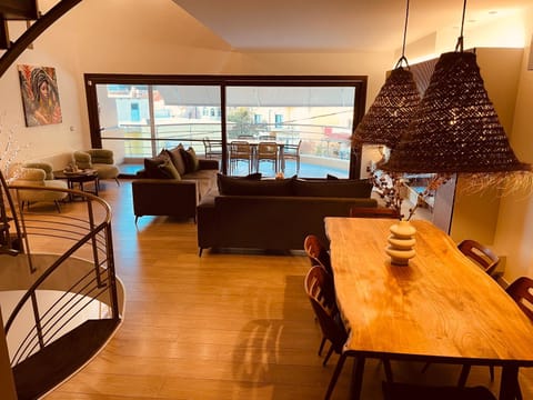 Living room, Seating area, Dining area