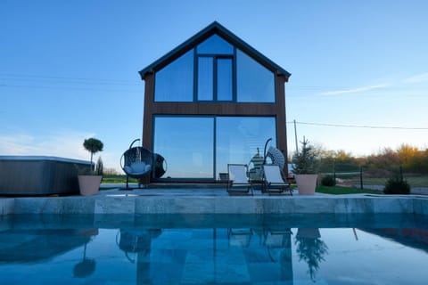 Property building, Patio, Hot Tub, Garden view, Pool view, Swimming pool