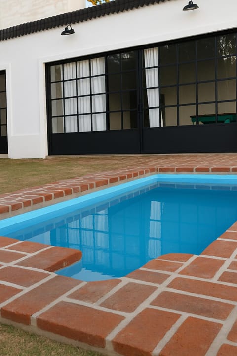 Swimming pool, Swimming pool