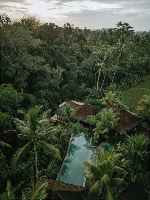 Nearby landmark, Natural landscape