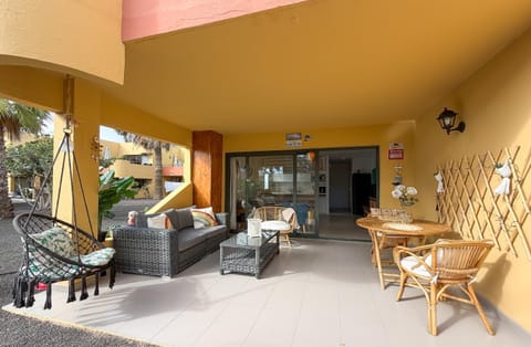 Patio, Day, Balcony/Terrace, Garden view