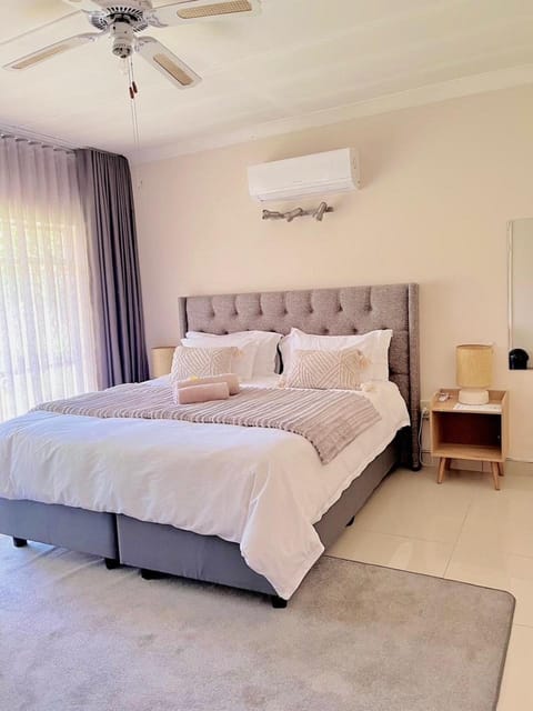Bed, Bedroom, air conditioner