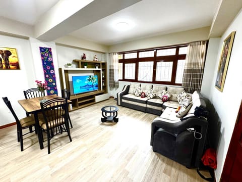 Communal lounge/ TV room, TV and multimedia, Living room