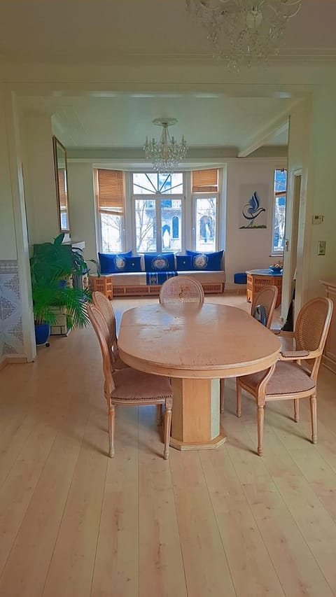 Cosy Sacré Cœur Apartment in Brussels