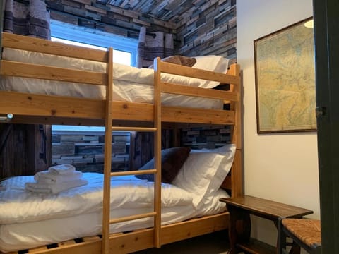 The Maisonette - Central Windermere, with parking Apartment in Windermere