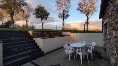 Patio, Natural landscape, Garden, View (from property/room), Balcony/Terrace, Garden view