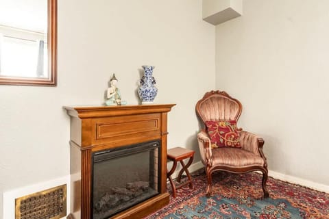 Serene Private Suite Patio Upscale Berkeley House in Berkeley