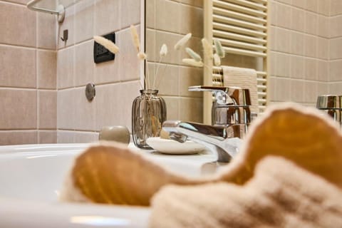 Bonetei 3 Apartment in Dimaro