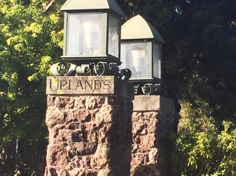 Elegant Spacious Prvt Studio Upscale Berkeley House in Berkeley