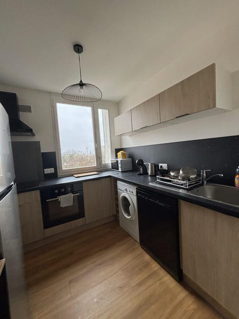 Spacieux T4 lumineux avec balcon confort, calme et modernité à Joué-lès-Tours Apartment in Joué-lès-Tours