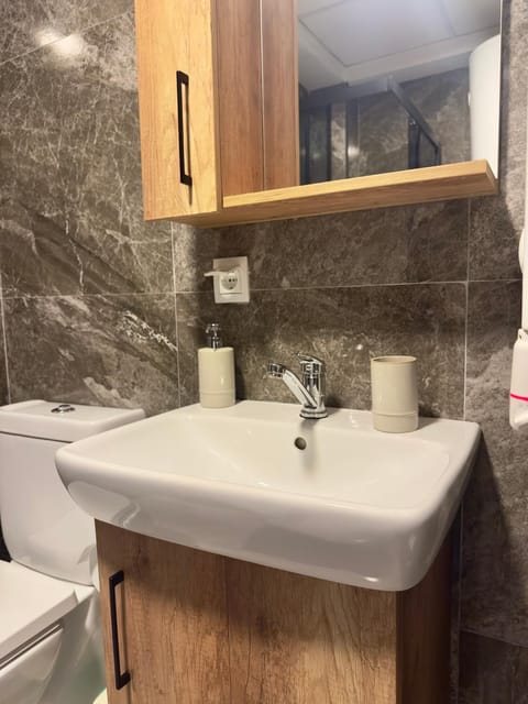 Urban City Living, Modern apartment in the center of Skopje with Wi-Fi, air conditioning and free parking Apartment in Decentralized Administration of Macedonia and Thrace