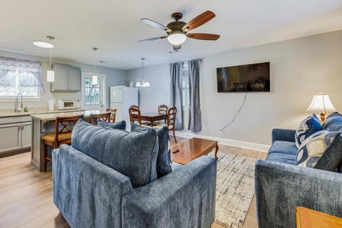 Extended Stay in Charleston! 5 Mi to Historic Dtwn House in Johns Island