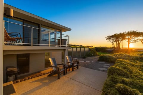 Coastal Tee Lodge by Sonoma Stays - Ocean Views House in Bodega Bay