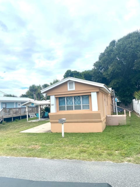 The Cozy Jamozy House in Laguna Beach