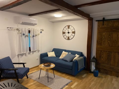 Living room, air conditioner