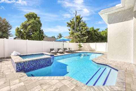 Twin Tides 2 Side-by-Side Homes w/ Pools + Spas House in Naples Park