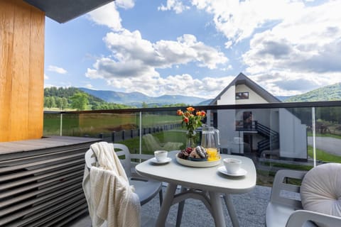 Patio, Spring, Day, Natural landscape, View (from property/room), Balcony/Terrace, Dining area, Mountain view