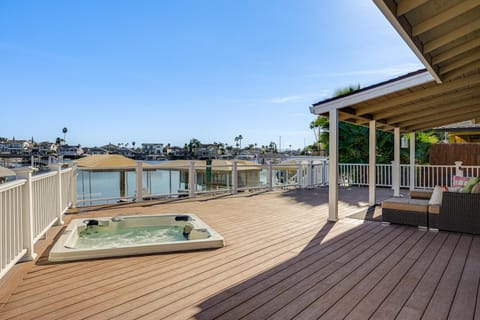 5 Min to Fast Water Waterfront Discovery Bay Home House in Discovery Bay