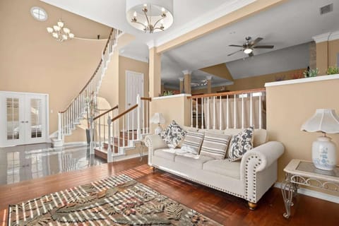 Cape Coral Hill Country Luxe Near Downtown Austin House in Austin