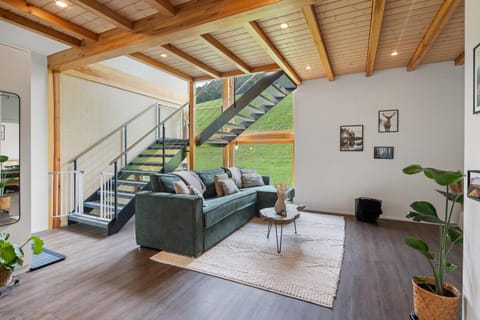 View (from property/room), Living room, Photo of the whole room, Seating area
