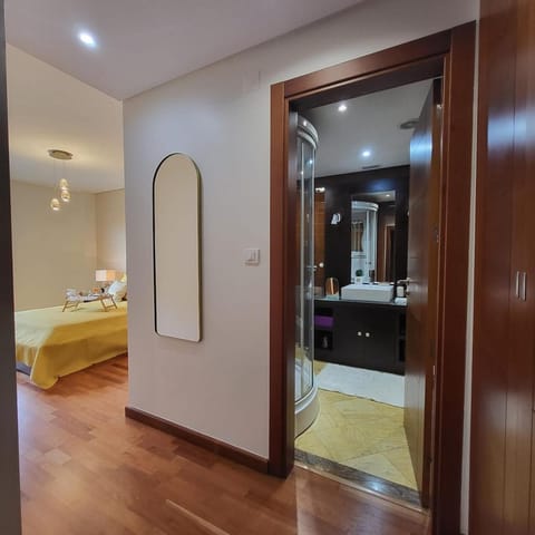 Bathroom, Photo of the whole room, Bedroom