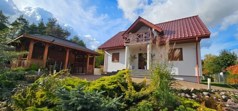 Property building, Patio, Patio, Garden, Lake view, Lake view, Landmark view, Landmark view