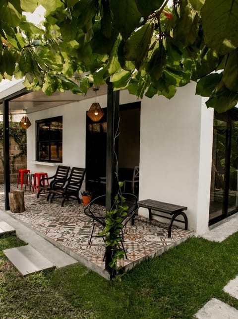 Property building, Patio, Day, Garden, Garden view