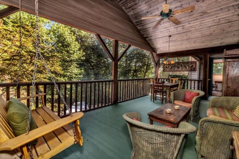 Charming Mountain Home with Expansive Deck Near Asheville in Black Mountain, North Carolina House in Black Mountain