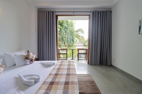 Bed, View (from property/room), Balcony/Terrace, Photo of the whole room, Seating area, Bedroom, towels