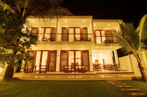 Bed, View (from property/room), Balcony/Terrace, Photo of the whole room, Seating area, Bedroom, towels