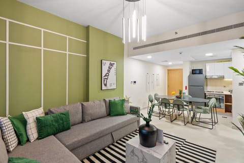 Luxury Radiant Boulevard Residence Apartment in Abu Dhabi