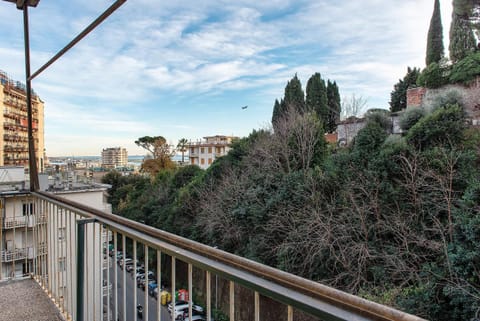 Pegli quartiere Giardino Apartment in Genoa