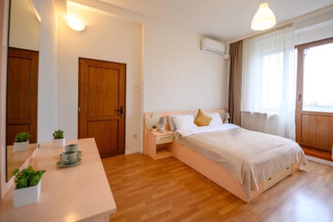 Bed, Bedroom, towels, wardrobe, air conditioner