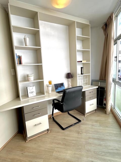 Beach Front Apartment Between Sea Point and Bantry Bay Apartment in Sea Point