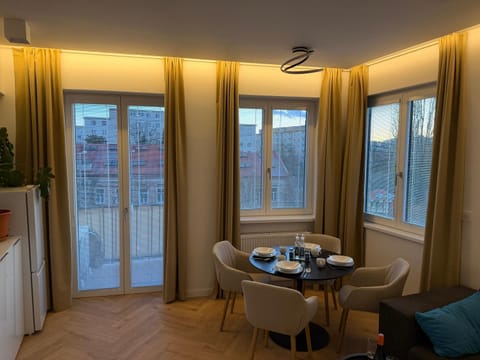 Living room, Seating area, Dining area
