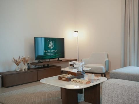 Palm Haven! NEW Luxury 1-BR! Yas Island Walking distance to F1 Apartment in Abu Dhabi