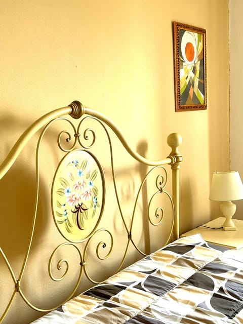 Photo of the whole room, Decorative detail, Bedroom