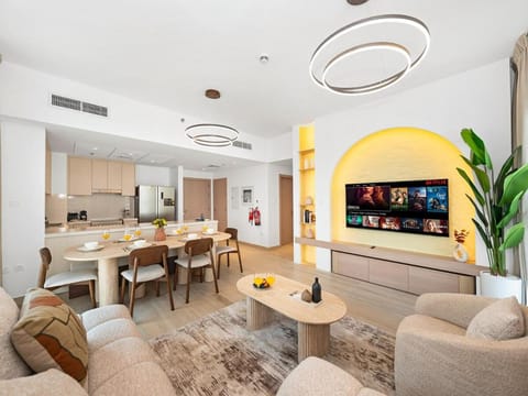 Elite Nest - Luxurious 4BR with PS5 Room, 1 min to F1, Ferrari World & SeaWorld Apartment in Abu Dhabi